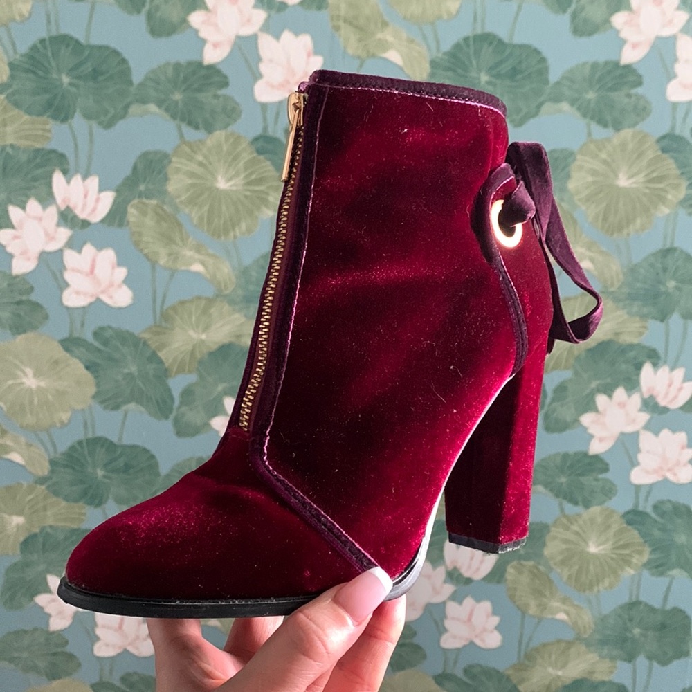 Burgundy velvet booties 🎀